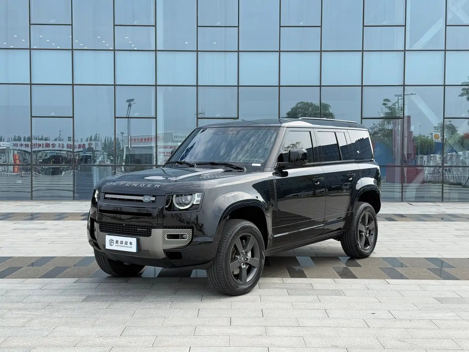 LAND ROVER DEFENDER 2023