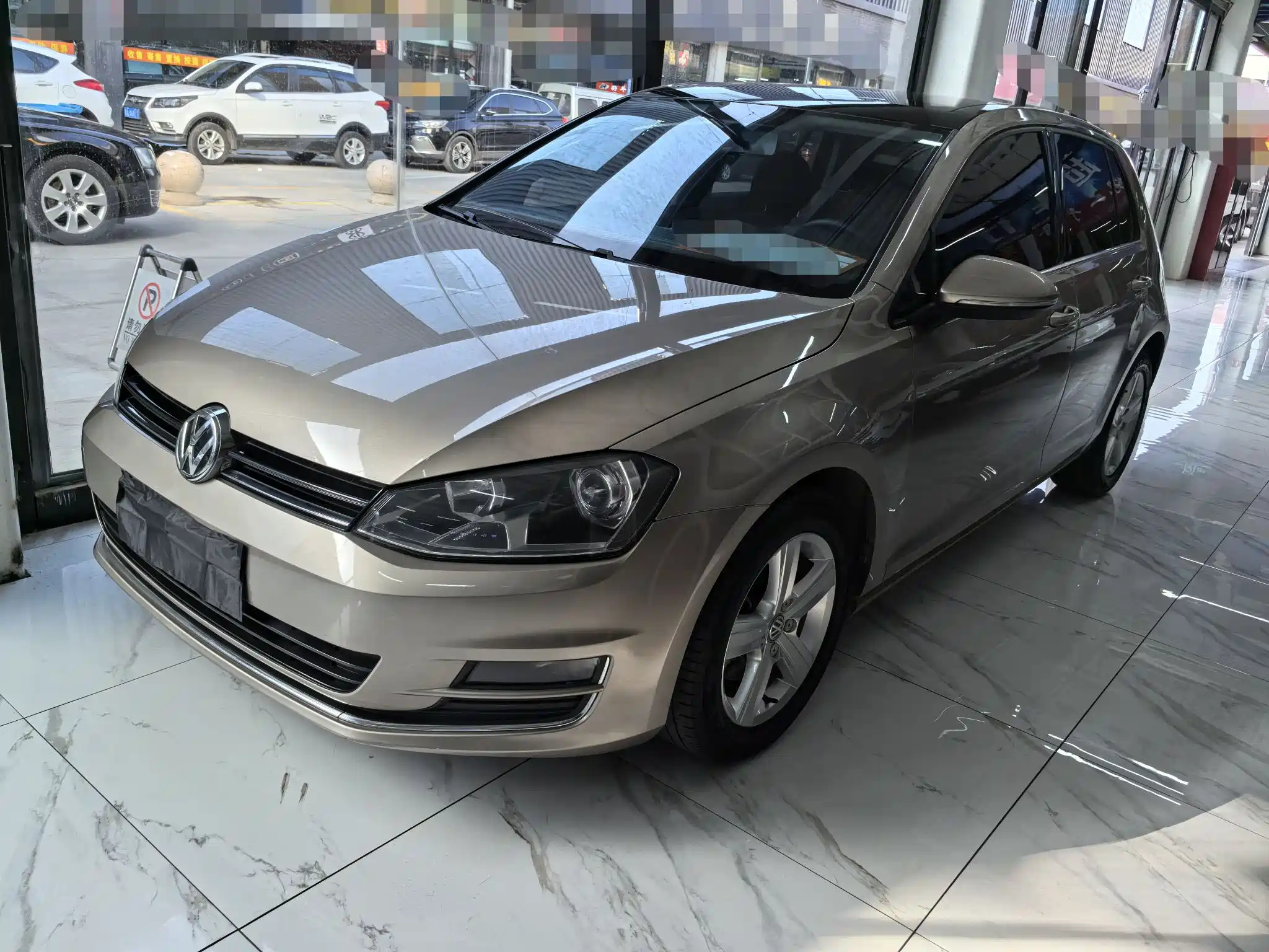 VOLKSWAGEN GOLF