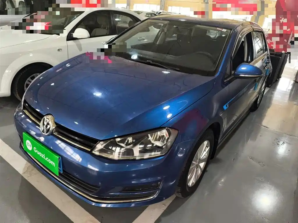 VOLKSWAGEN GOLF 2015