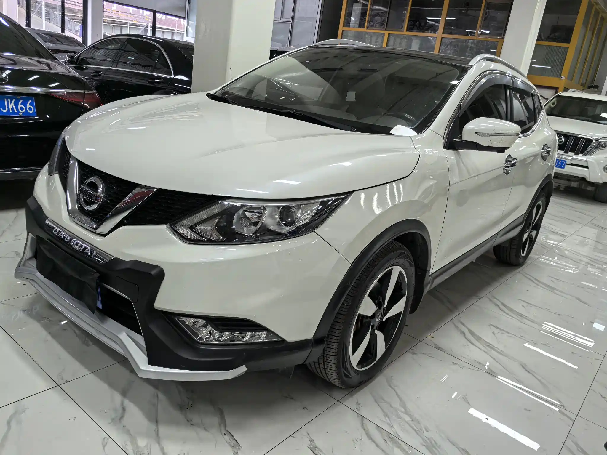 NISSAN QASHQAI 2017