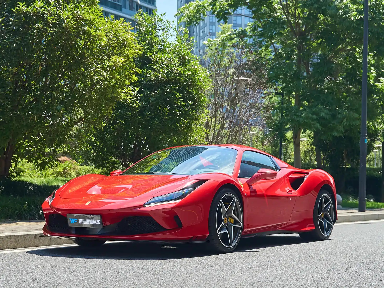 FERRARI F8 2020