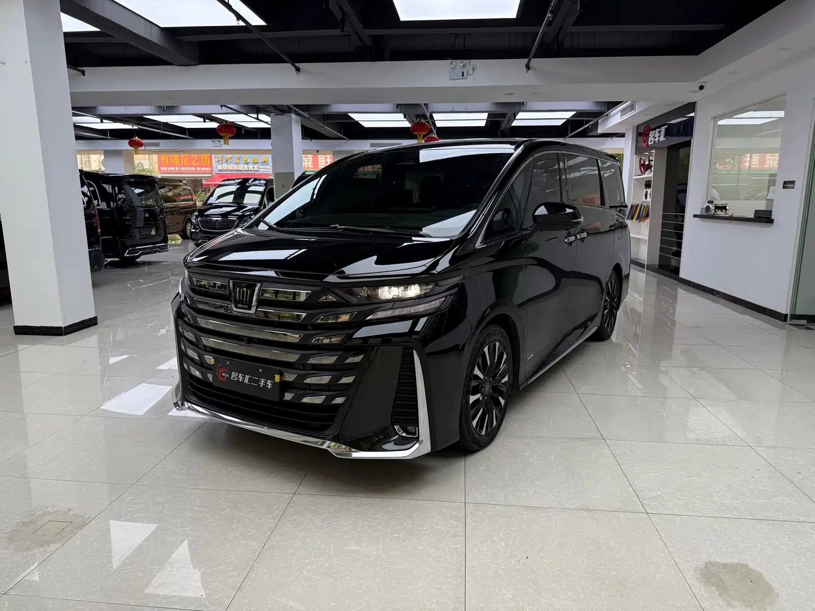 TOYOTA VELLFIRE 2024