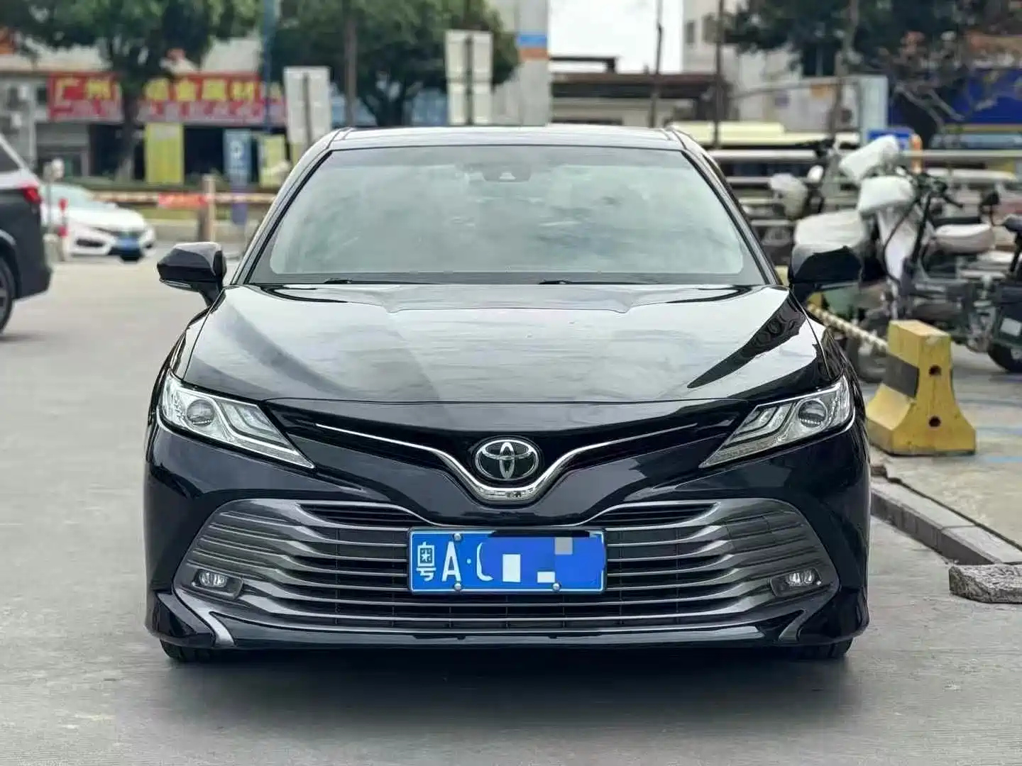 TOYOTA CAMRY 2019