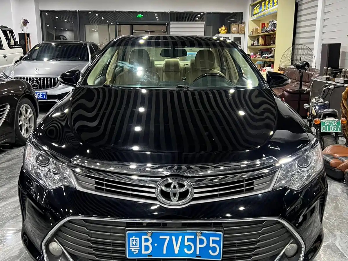 TOYOTA CAMRY 2015