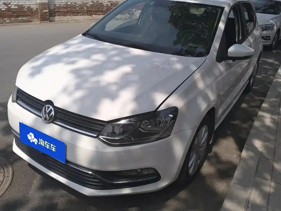VOLKSWAGEN POLO 2014