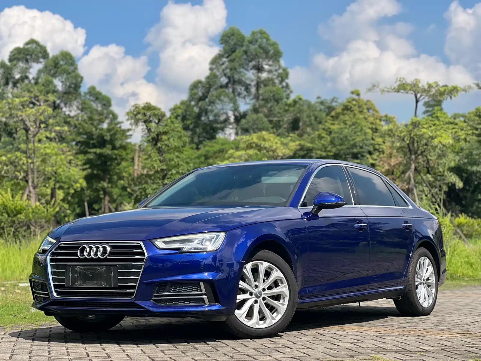 AUDI A4L 2019