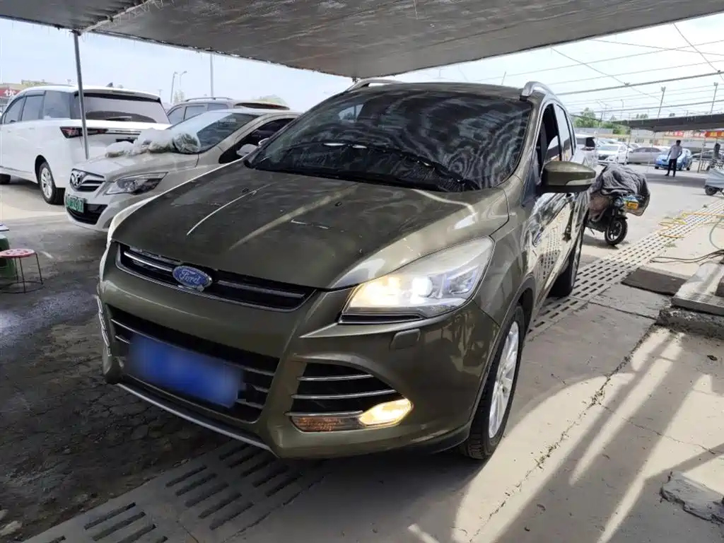 FORD ESCAPE 2015