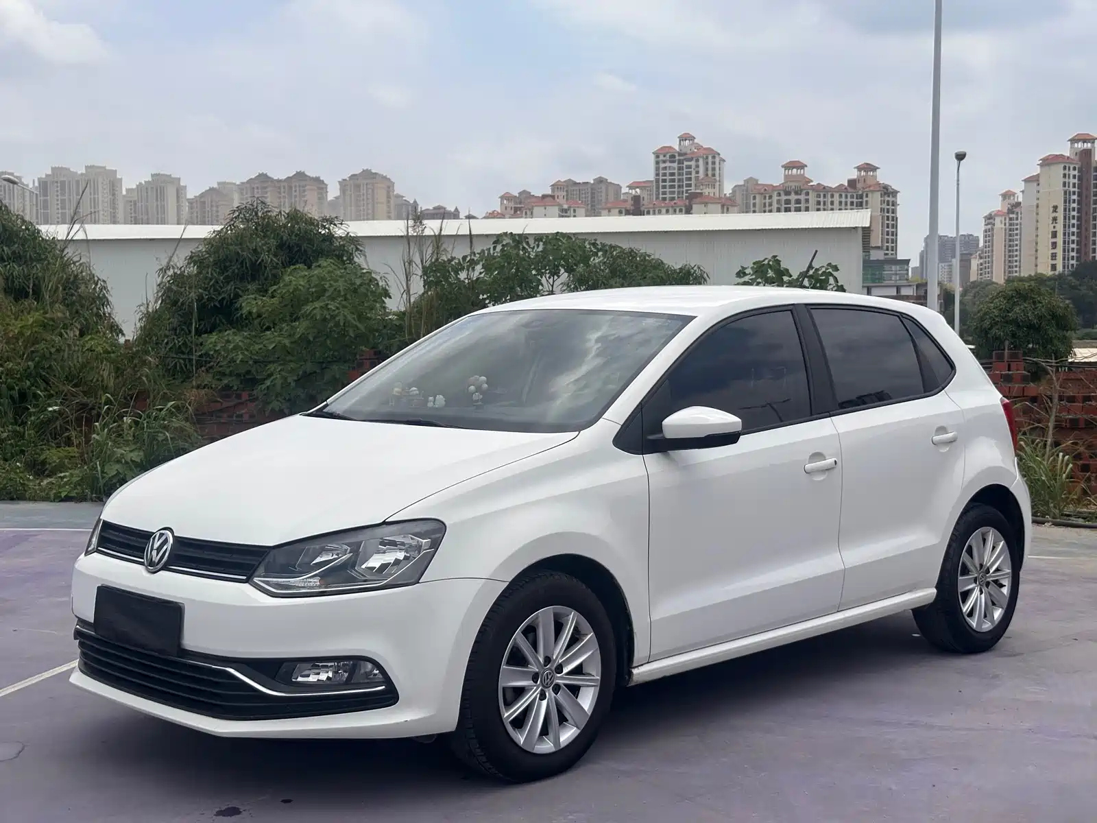 VOLKSWAGEN POLO 2014