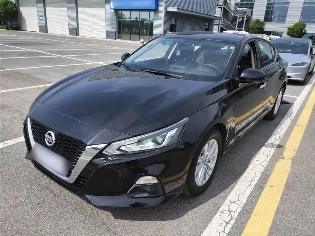 NISSAN TEANA 2020