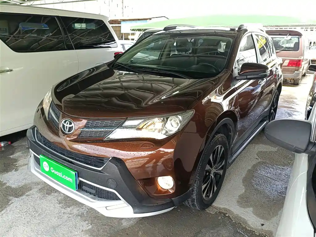 TOYOTA RAV4 RONGFANG 2015