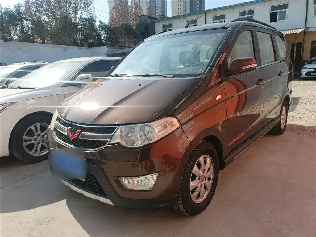 SGMW WULING HONGGUANG 2014