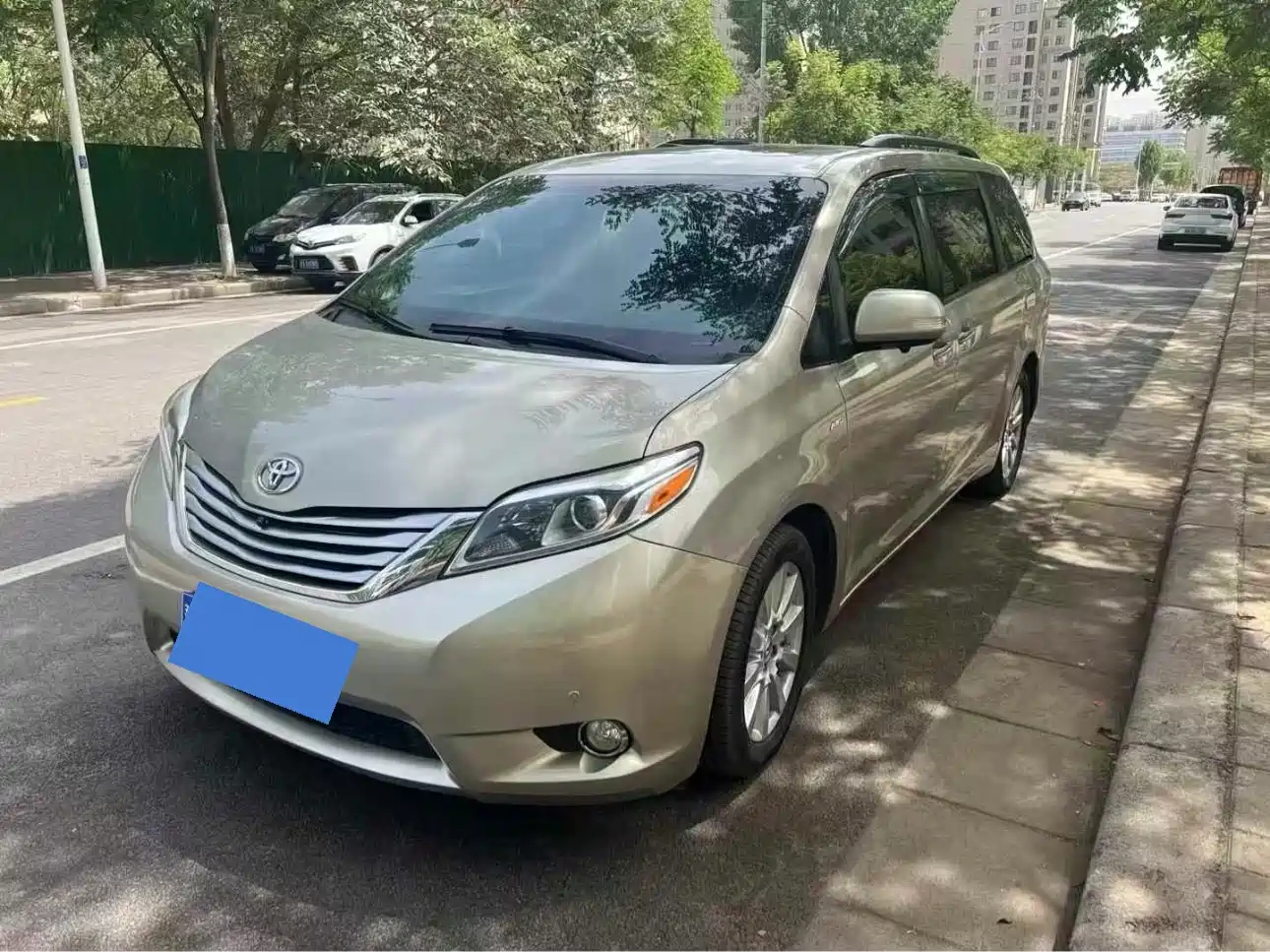 TOYOTA SIENNA 2015