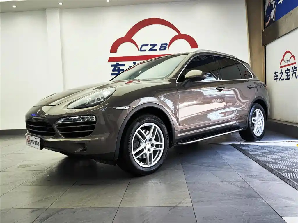 PORSCHE CAYENNE