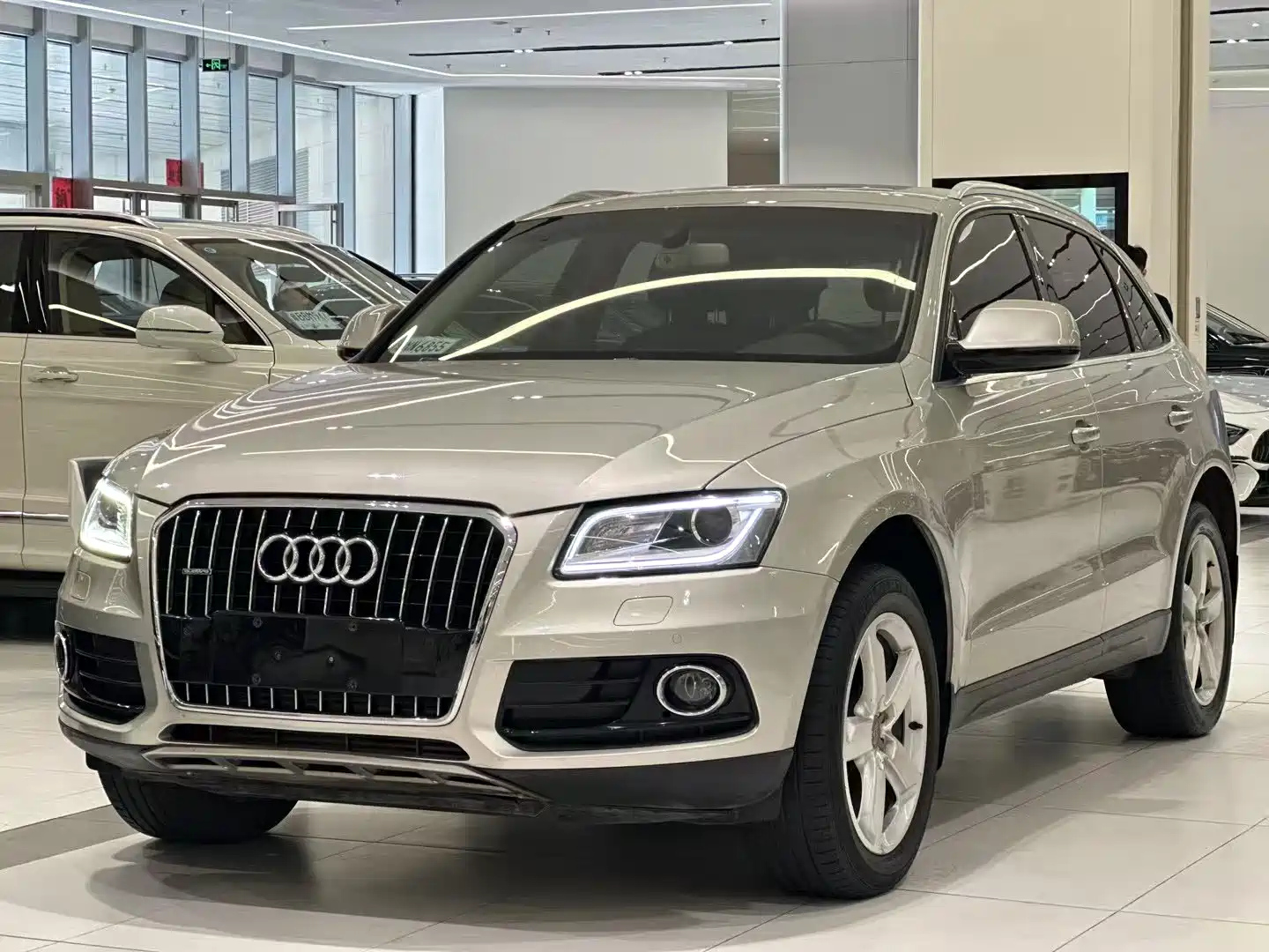 AUDI Q5