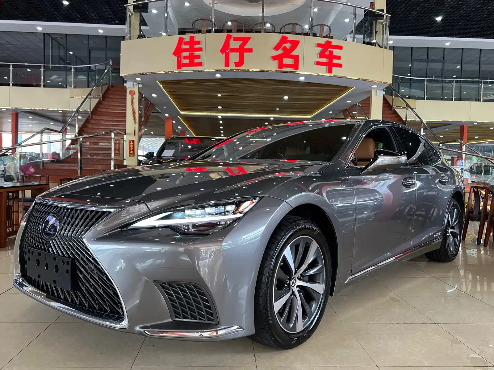 LEXUS LS, 2021 год