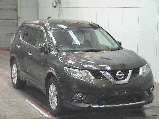 NISSAN X-TRAIL