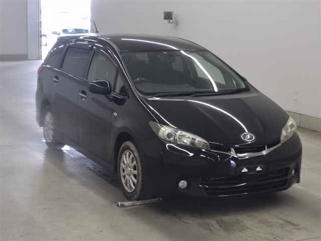 TOYOTA WISH 2012
