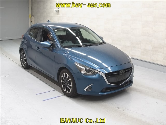 MAZDA DEMIO 2017