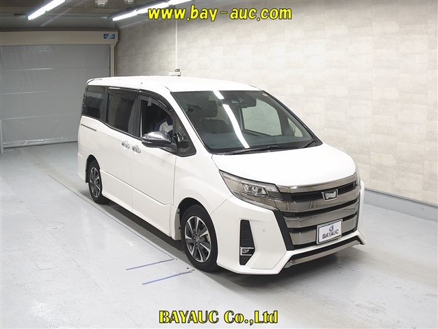 TOYOTA NOAH 2020