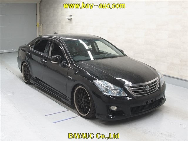 TOYOTA CROWN 2010