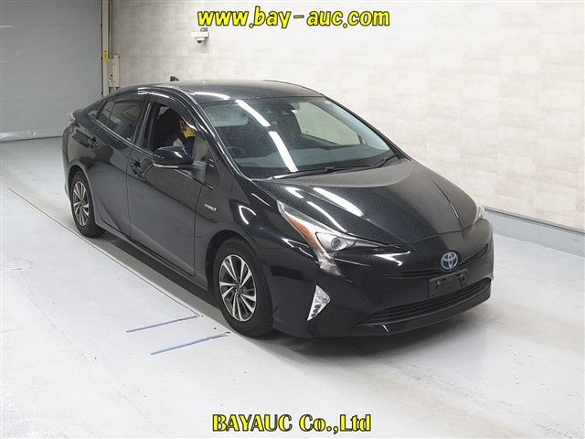 TOYOTA PRIUS 2016