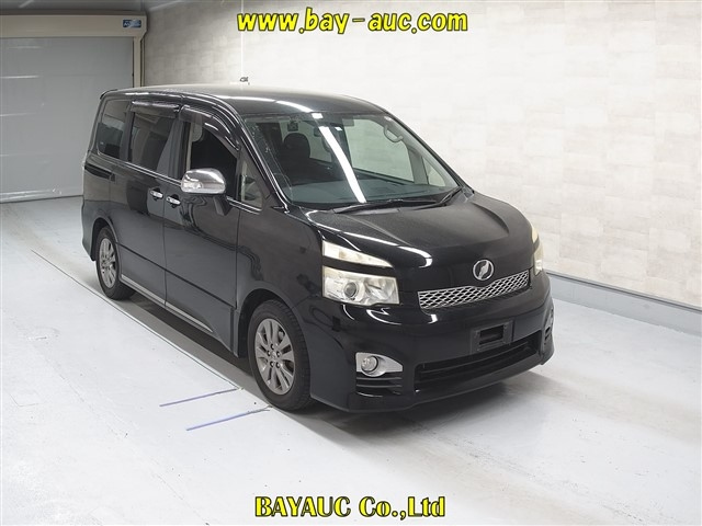 TOYOTA VOXY 2012