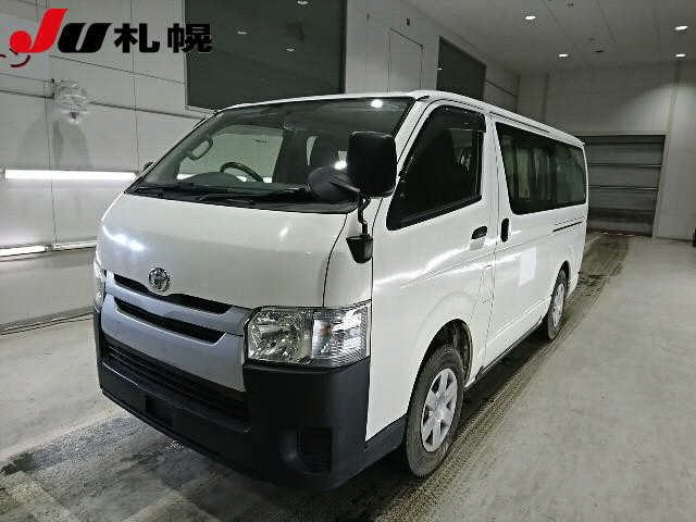 TOYOTA HIACE VAN 2015
