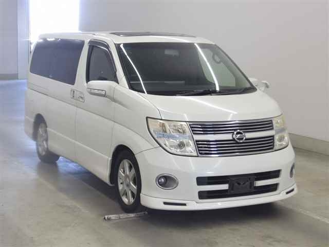 NISSAN ELGRAND