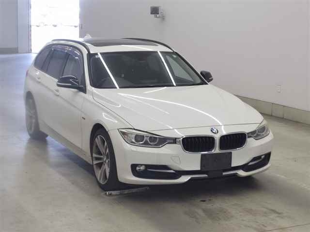 BMW 3 SERIES 2013