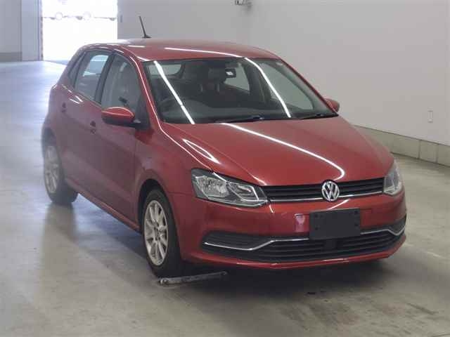 VOLKSWAGEN POLO 2016