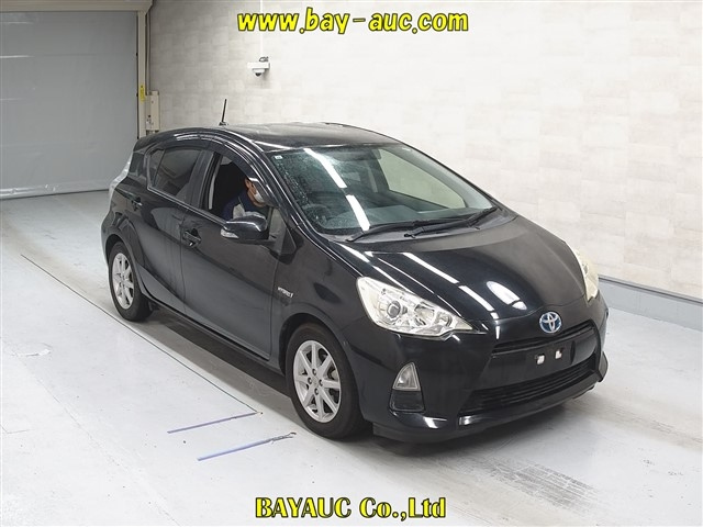 TOYOTA AQUA 2013