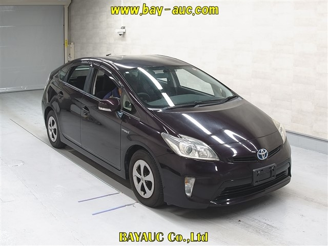 TOYOTA PRIUS 2012