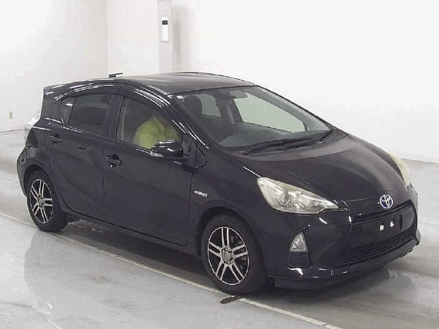 TOYOTA AQUA 2012