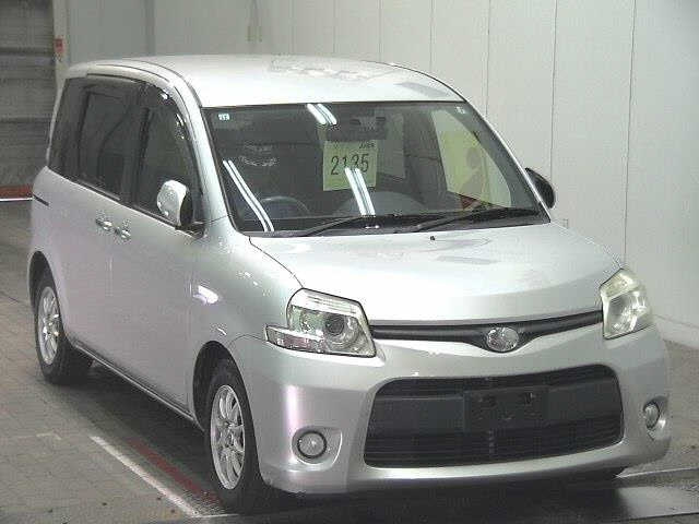 TOYOTA SIENTA 2011