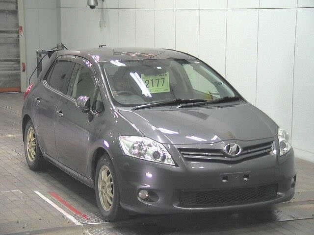 TOYOTA AURIS 2010