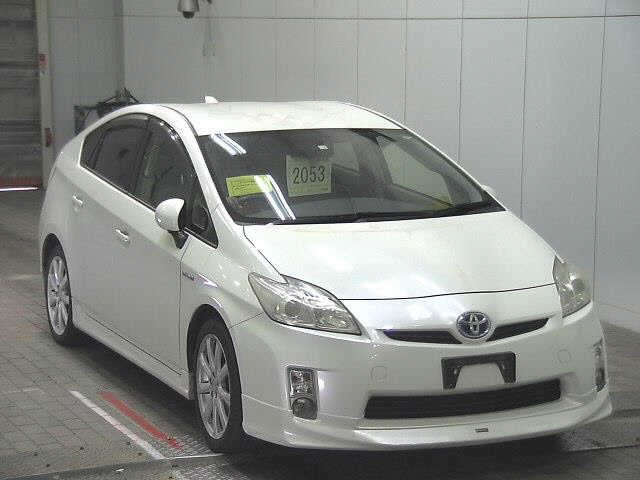 TOYOTA PRIUS