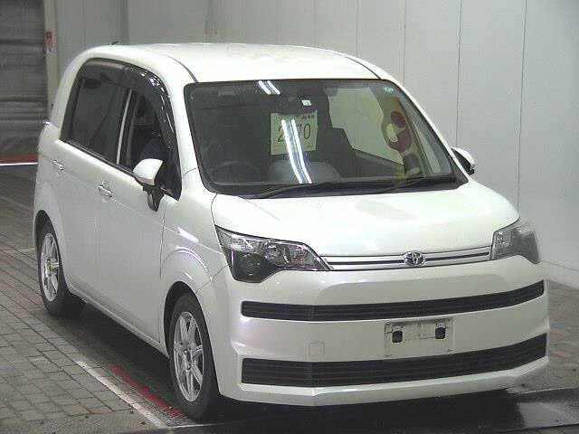 TOYOTA SPADE 2016