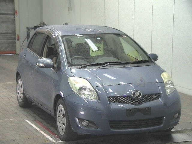 TOYOTA VITZ