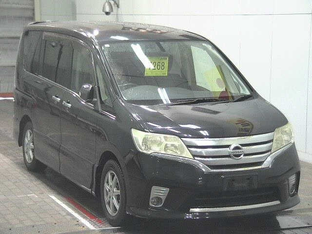 NISSAN SERENA 2011