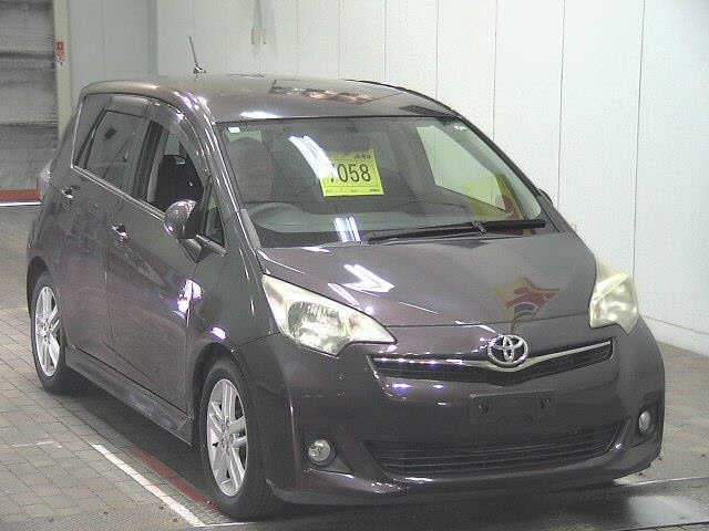 TOYOTA RACTIS 2011