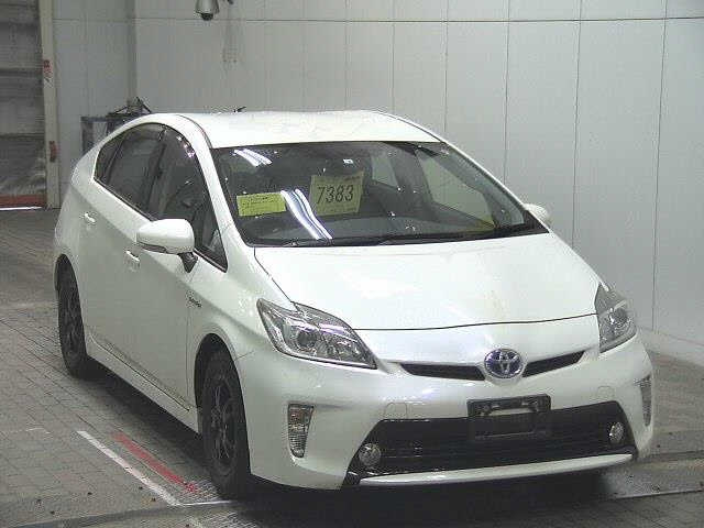 TOYOTA PRIUS 2014