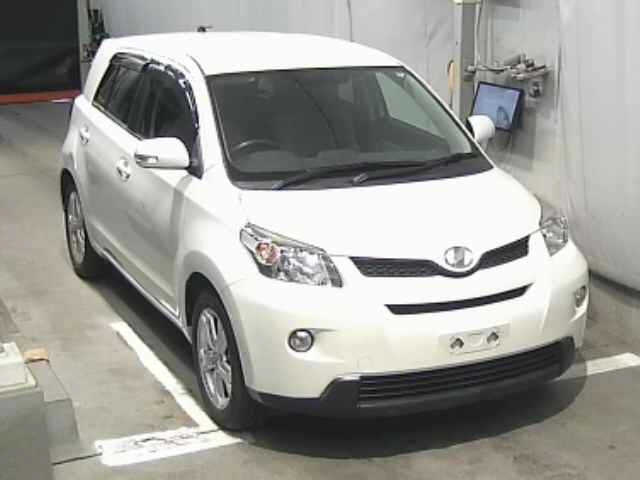 TOYOTA IST 2009