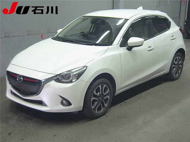 MAZDA DEMIO 2016