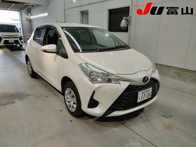 TOYOTA VITZ 2018