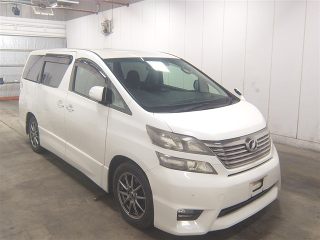 TOYOTA VELLFIRE 2010
