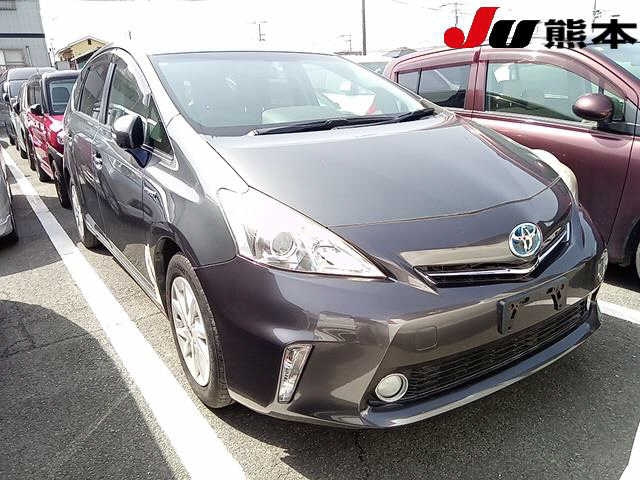 TOYOTA PRIUS ALPHA 2014