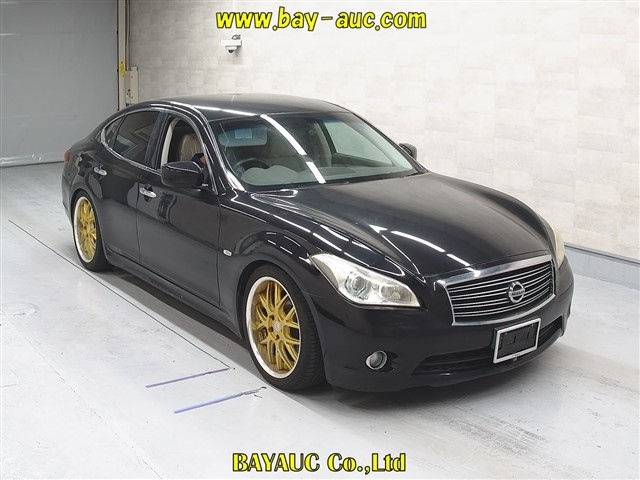 NISSAN FUGA 2010