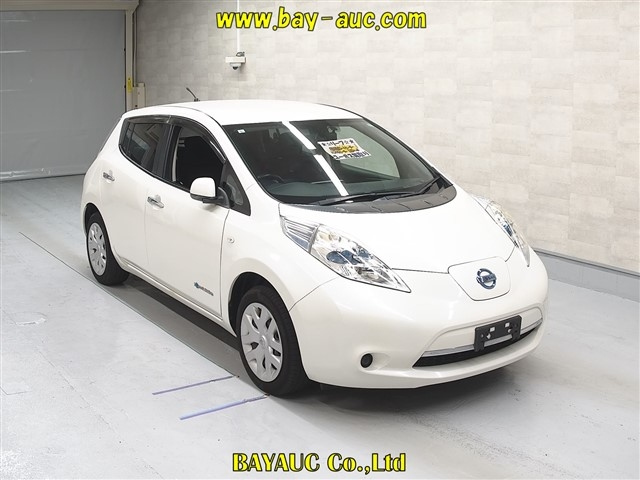NISSAN LEAF