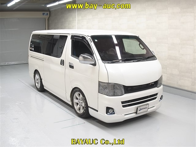 TOYOTA REGIUS ACE VAN 2011