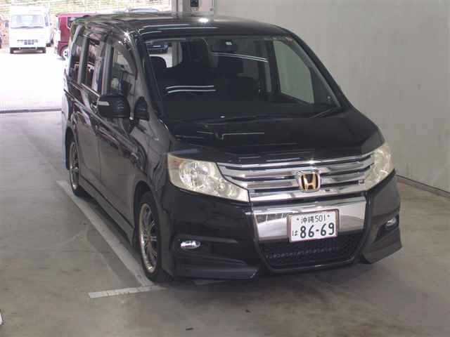 HONDA STEP WAGON 2011